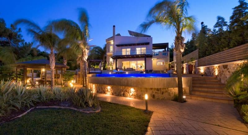 QUINN HILL LUXURY VILLA