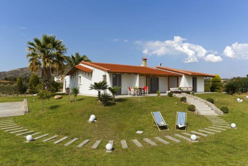 RHODIAN VILLA GENNADI