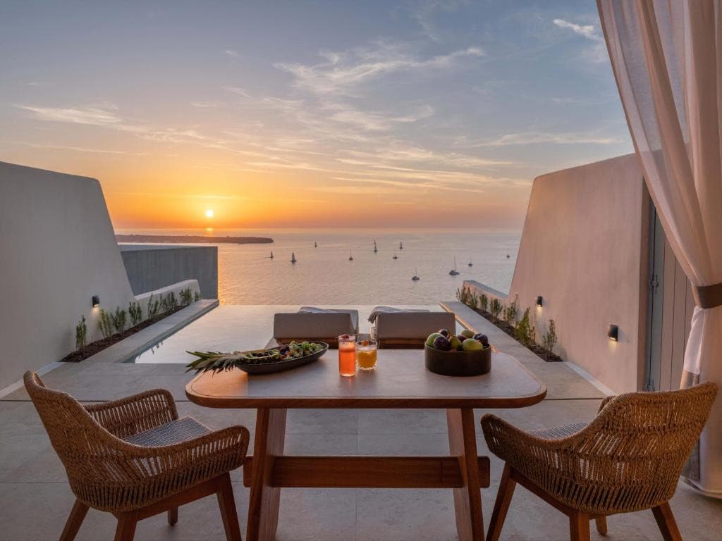 SANTO MINE OIA SUITES