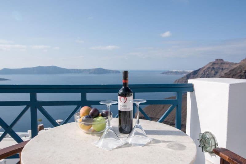 SANTORINI REFLEXIONS VOLCANO