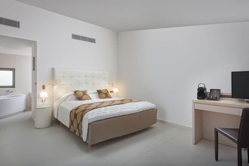 THE IXIAN ALL SUITES (EX. SENTIDO IXIAN ALL SUITES)