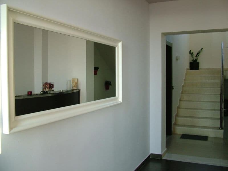 SUGAR & ALMOND APT