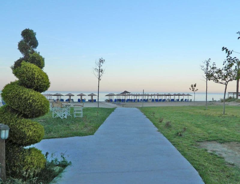 SUN BEACH PLATAMONAS