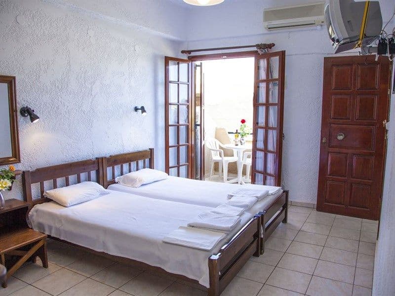 THANIA SEASIDE LUXURY SMOTEL (EX. THANIA STUDIOS APT)