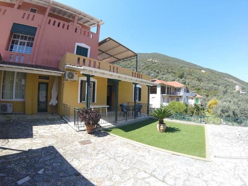 VASILIS HOUSE