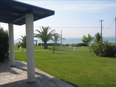 VILLA POSSIDI APT