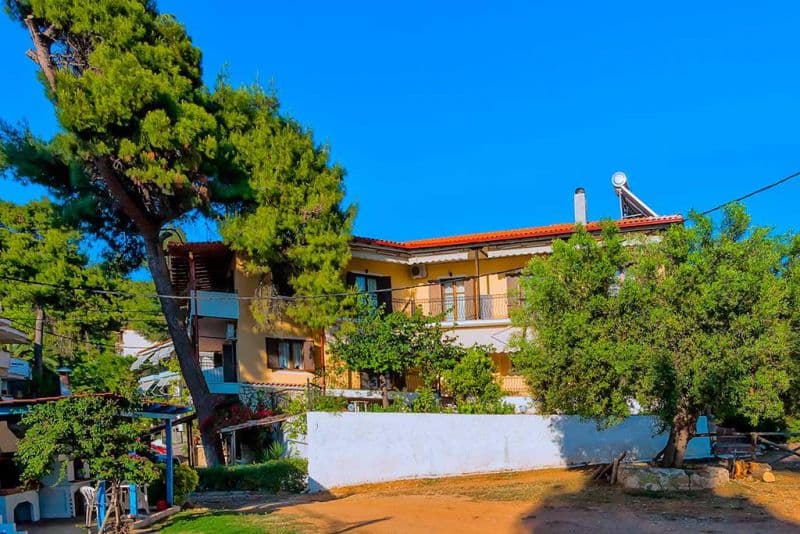 XENIOS KARNAGIO APARTHOTEL