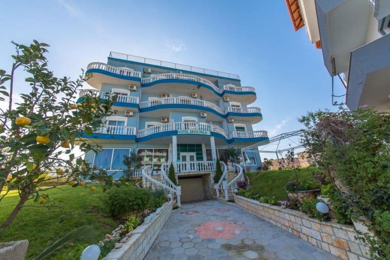 DIVO PALACE
