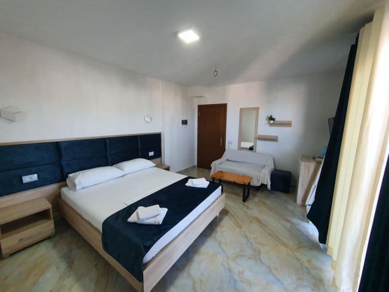 HOTEL EKSAMILIA