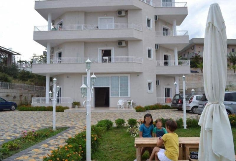 VILLA AUGUST KSAMIL