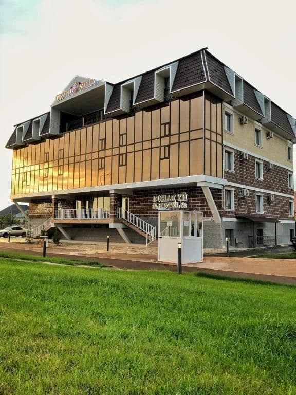 GRAND VILLA